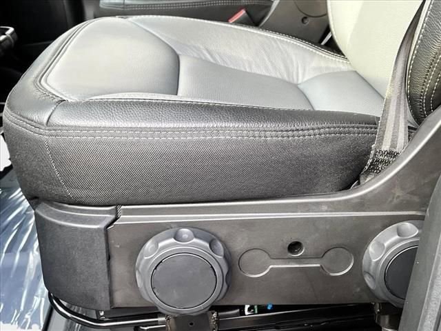 New 2025 RAM ProMaster 3500 w/ Quick Order Package 22G SLT image 9