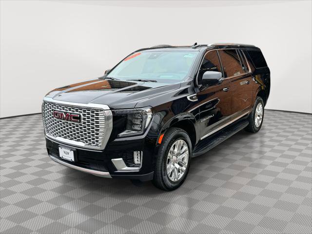 Used 2024 GMC Yukon XL Denali image 3
