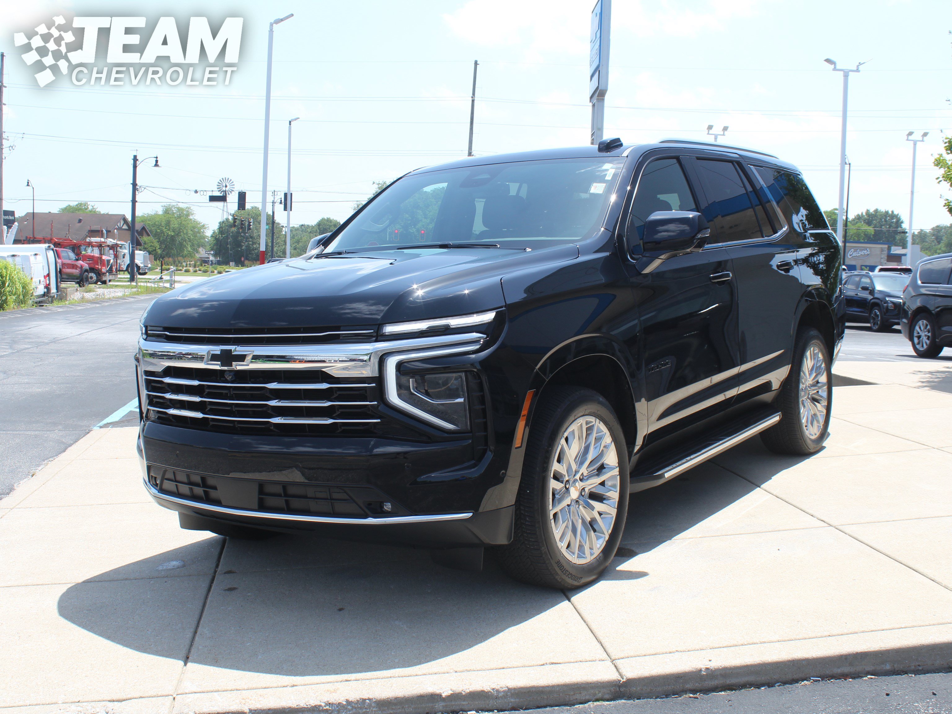 Used 2026 Chevrolet Tahoe LT w/ Comfort Package AWD/4WD image 8