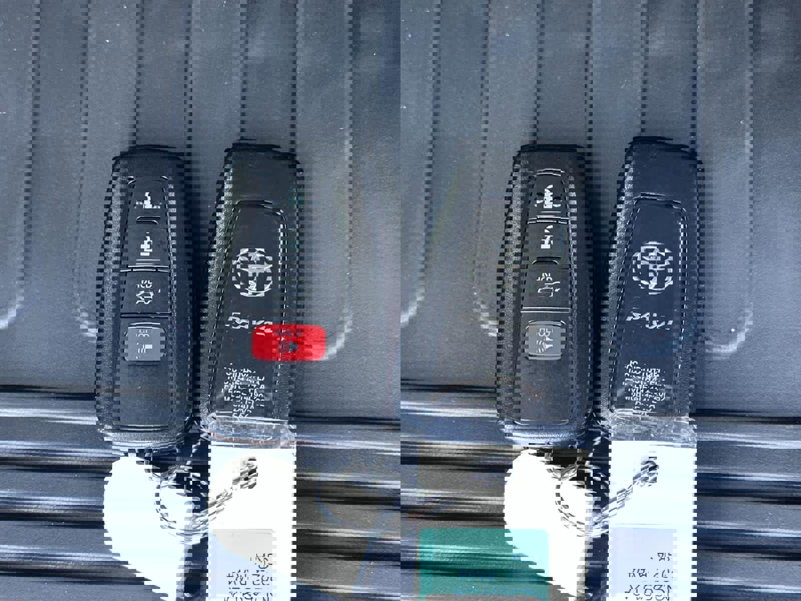 Used 2022 Toyota RAV4 XLE Premium image 21