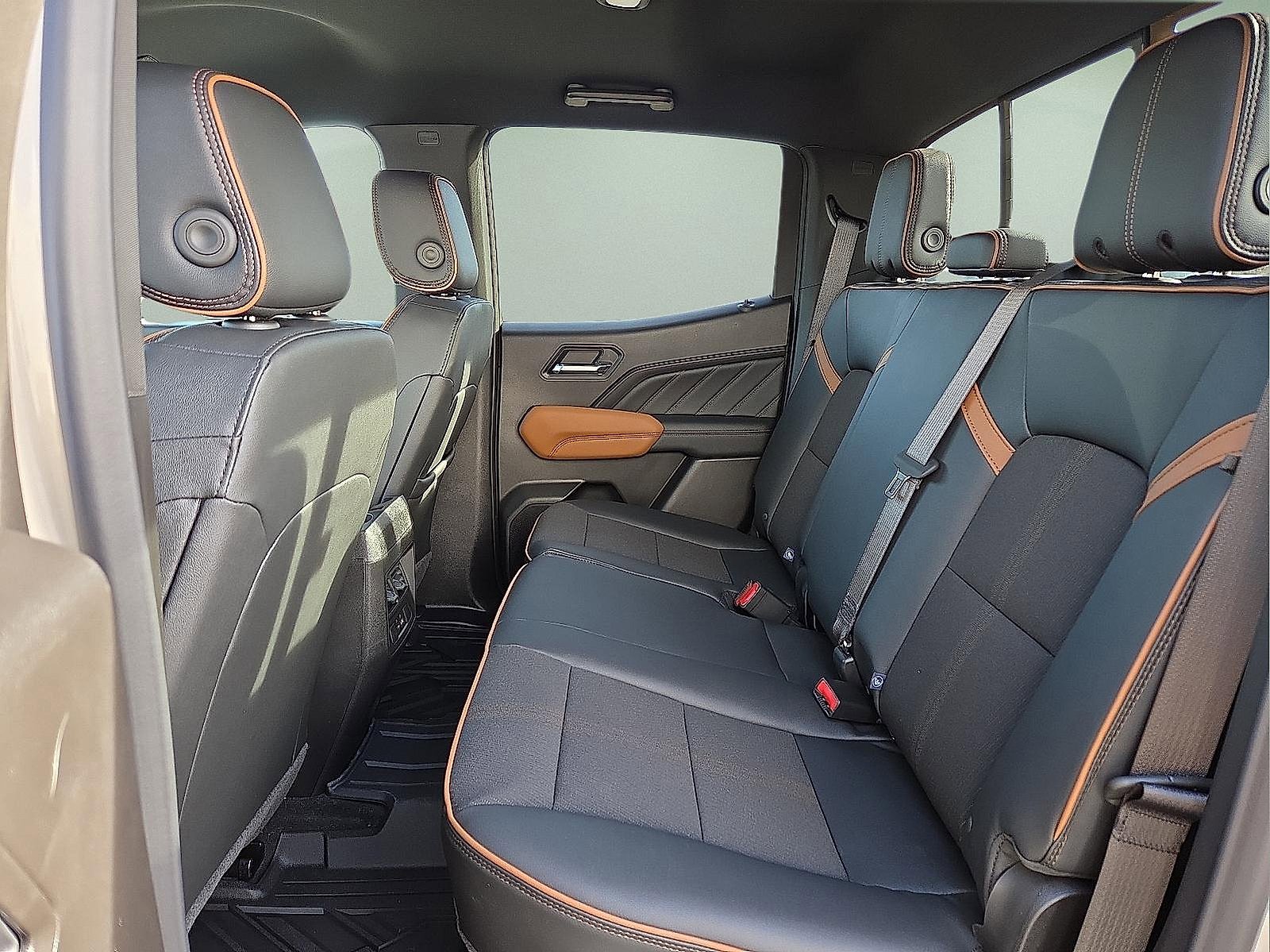 New 2026 GMC Canyon AT4 image 10