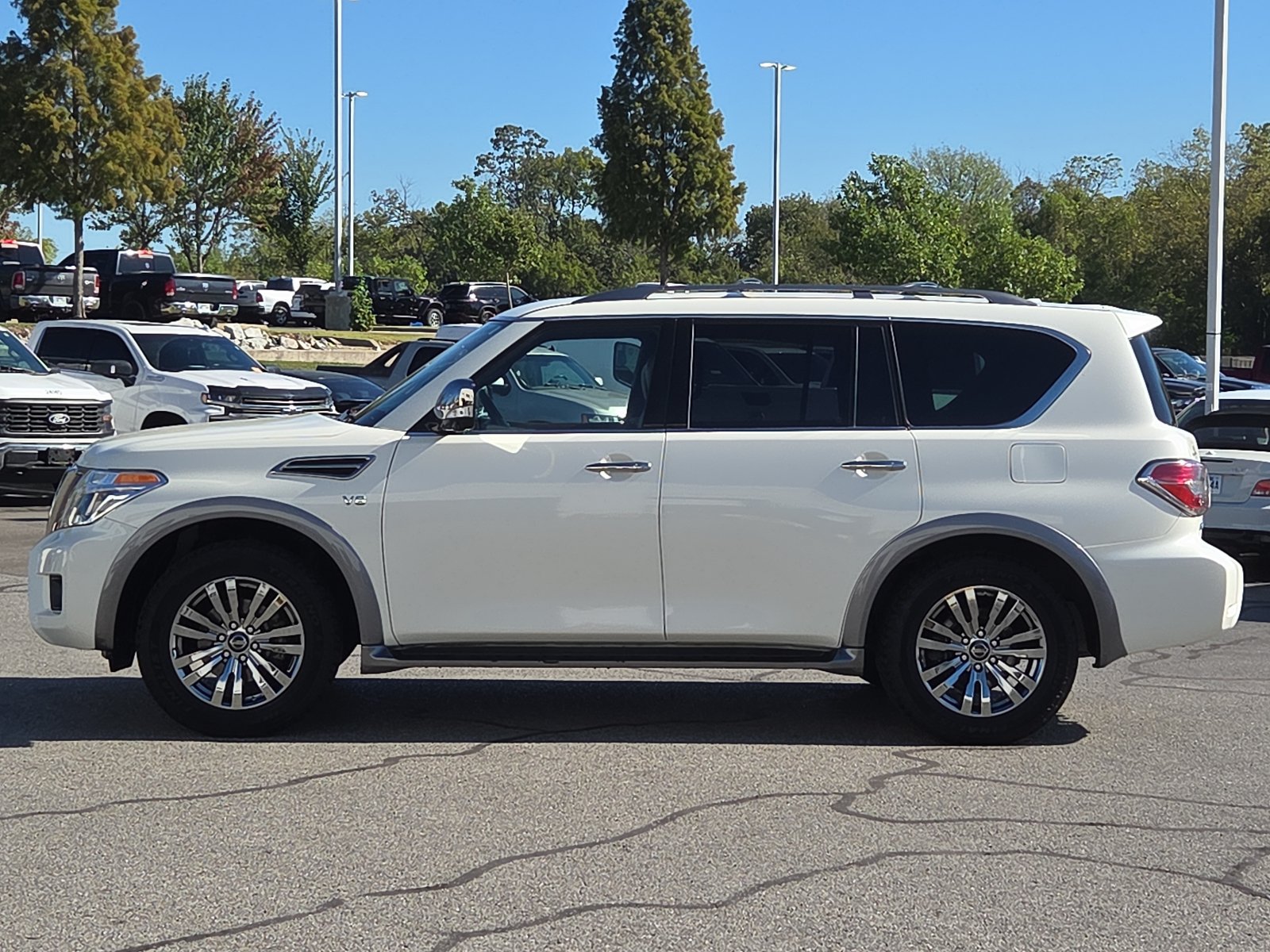 Used 2018 Nissan Armada Platinum w/ Captain Seat Package RWD image 2