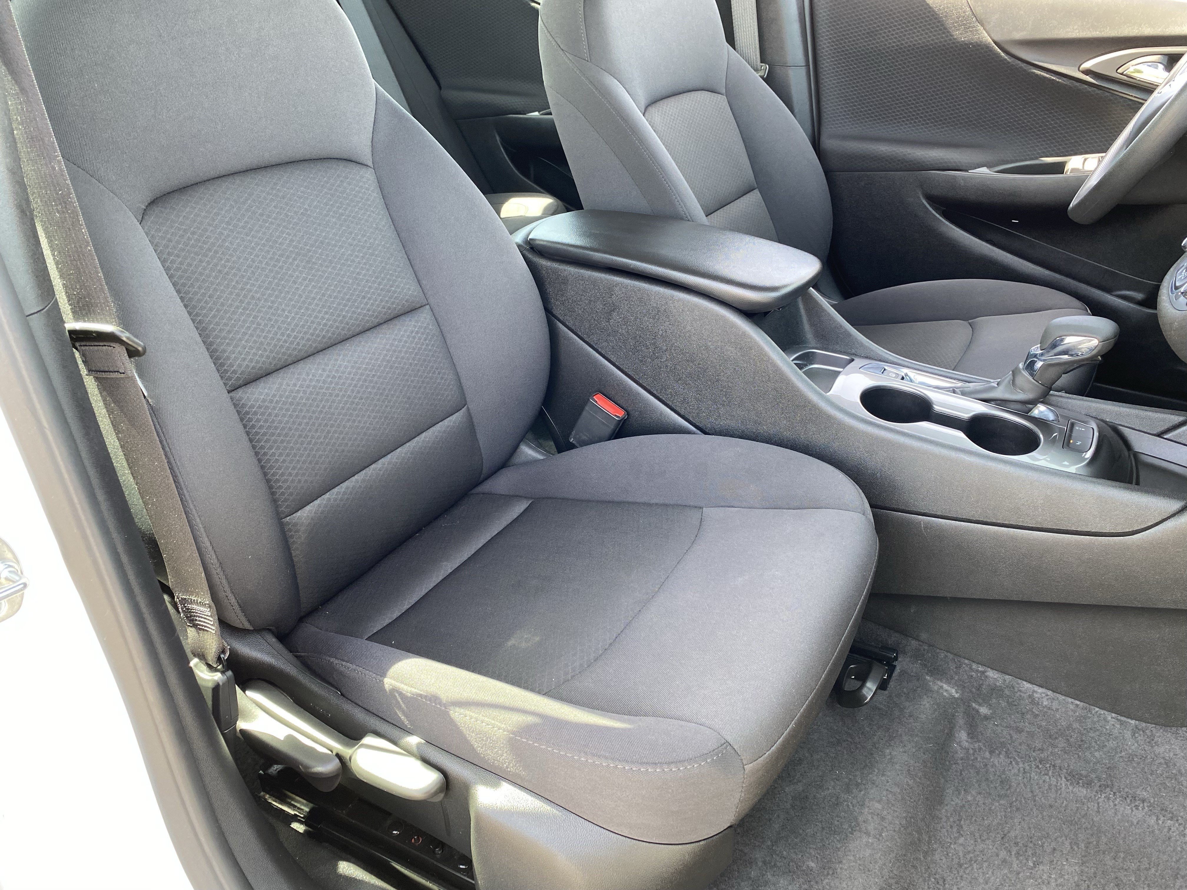 Used 2025 Chevrolet Malibu LS FWD image 11
