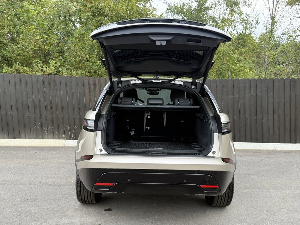 New 2026 Land Rover Range Rover Velar Dynamic SE image 5