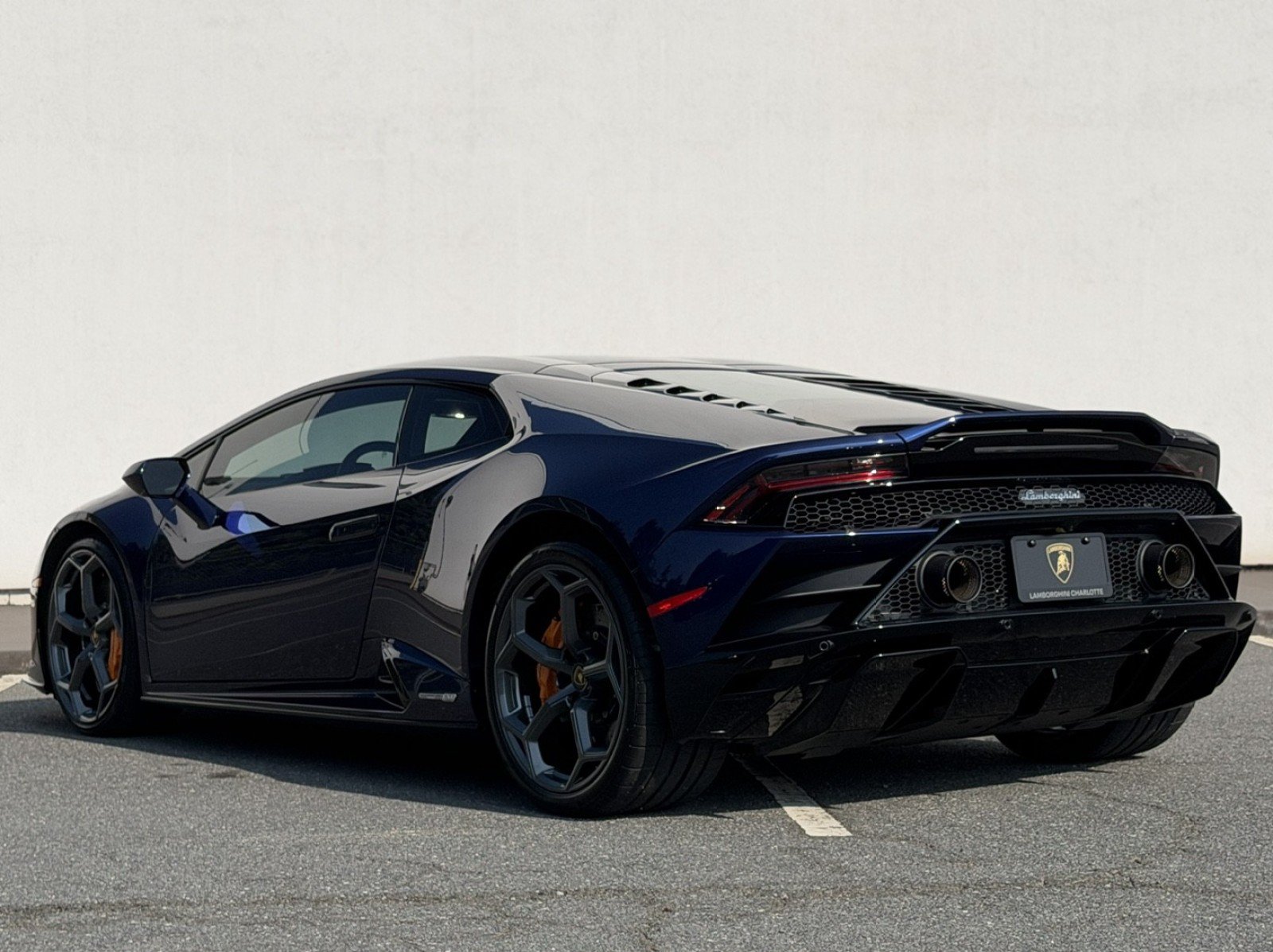 Used 2022 Lamborghini Huracan EVO RWD image 5