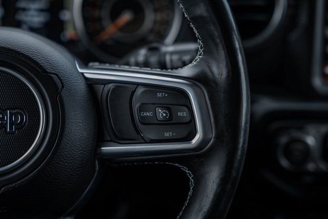 Used 2020 Jeep Wrangler Unlimited Sahara image 28