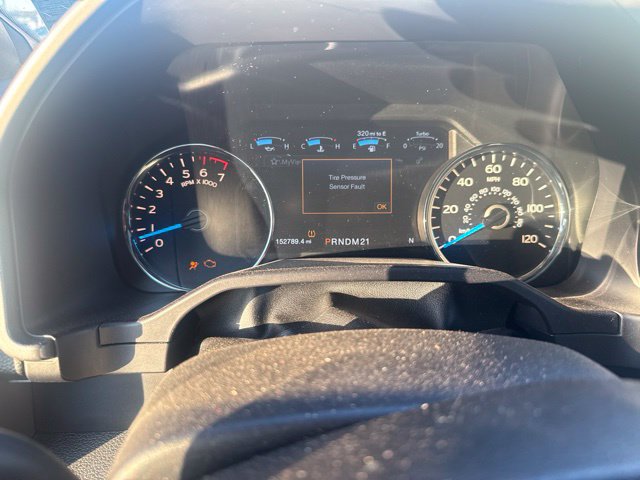 Used 2015 Ford F150 Platinum w/ Equipment Group 701A Luxury RWD image 13