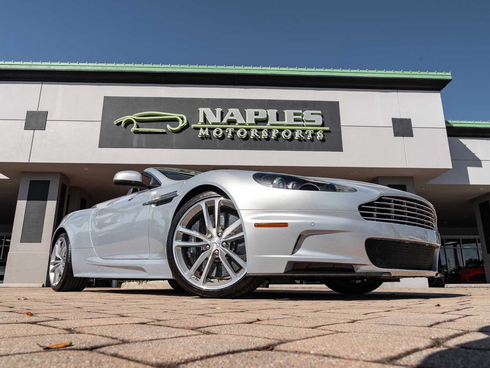 Used 2010 Aston Martin DBS Volante image 5