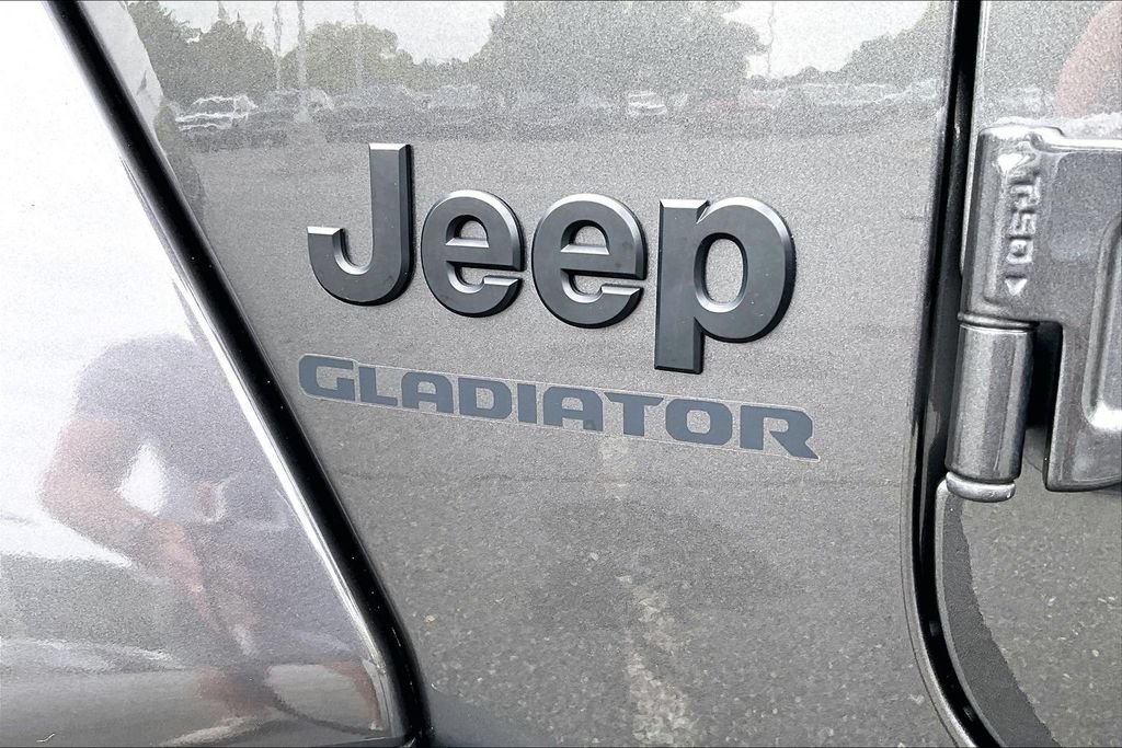Used 2022 Jeep Gladiator Sport AWD/4WD image 25