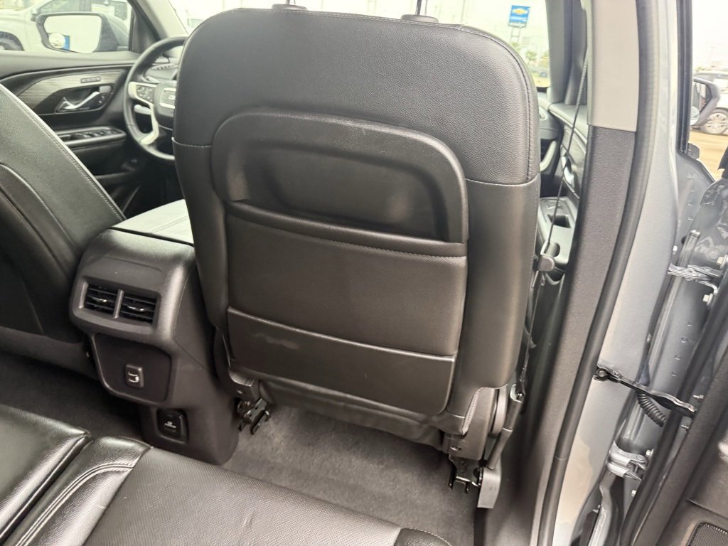 Used 2024 GMC Terrain SLT image 38