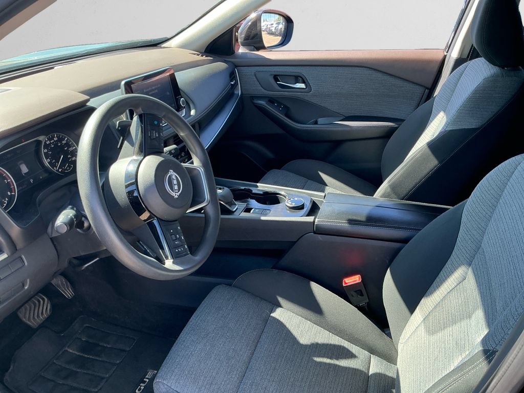 Used 2023 Nissan Rogue SV AWD/4WD image 9