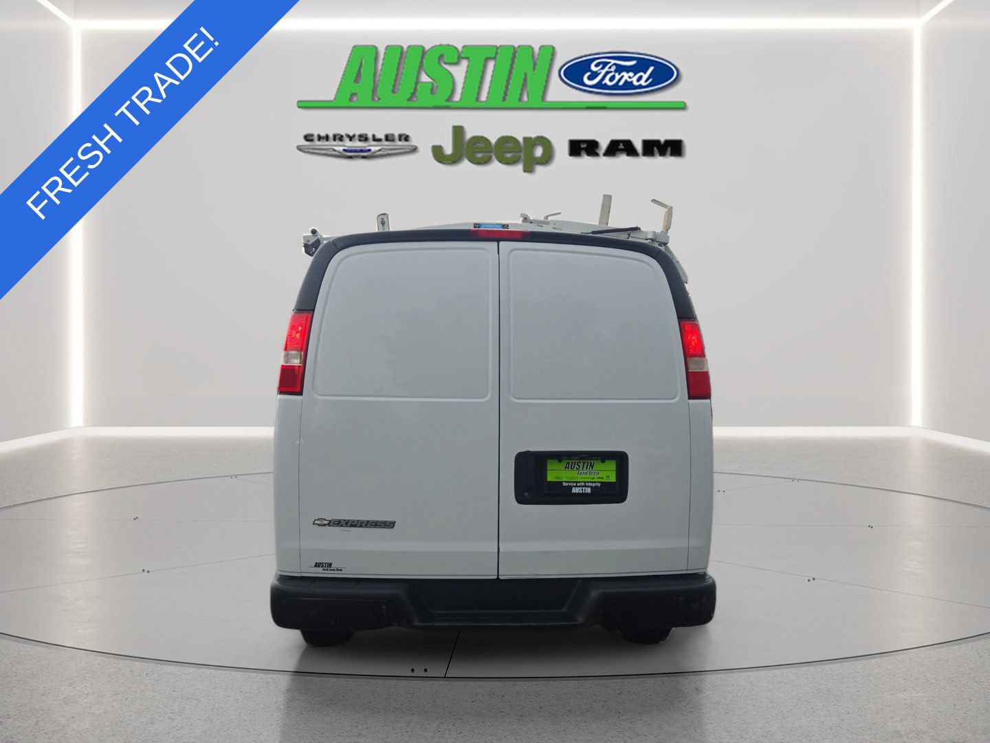 Used 2012 Chevrolet Express 2500 RWD image 4