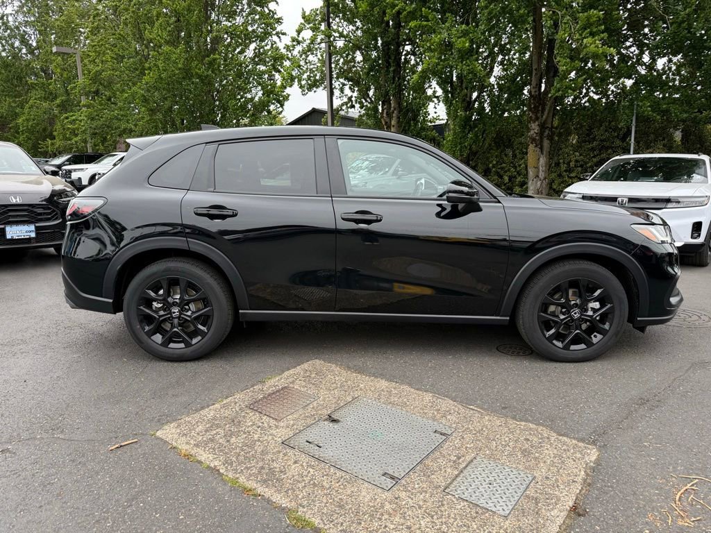 Used 2025 Honda HR-V Sport image 10