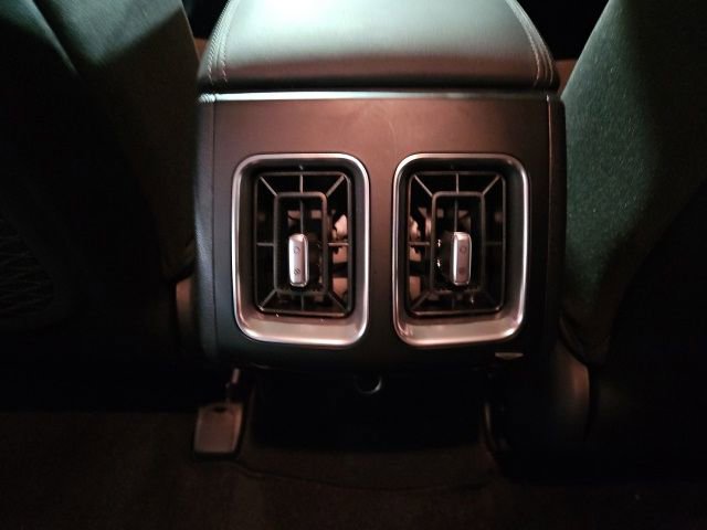 Used 2025 Kia Sorento LX image 40