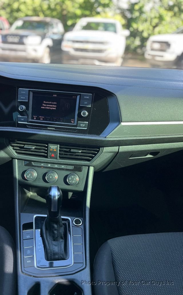 Used 2019 Volkswagen Jetta FWD image 15