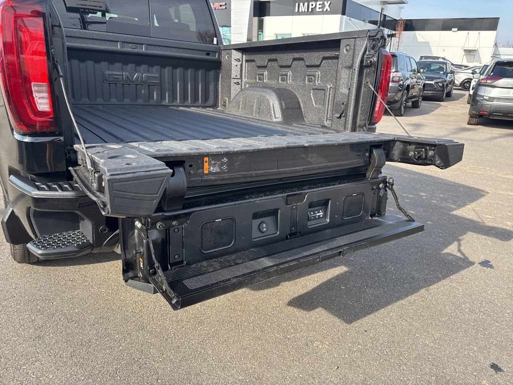 Used 2025 GMC Sierra 1500 Denali Ultimate image 32