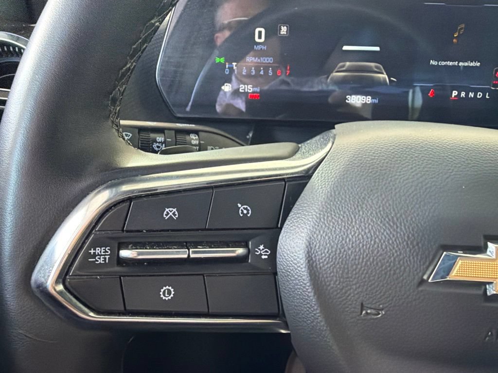 Used 2025 Chevrolet Equinox LT FWD image 23