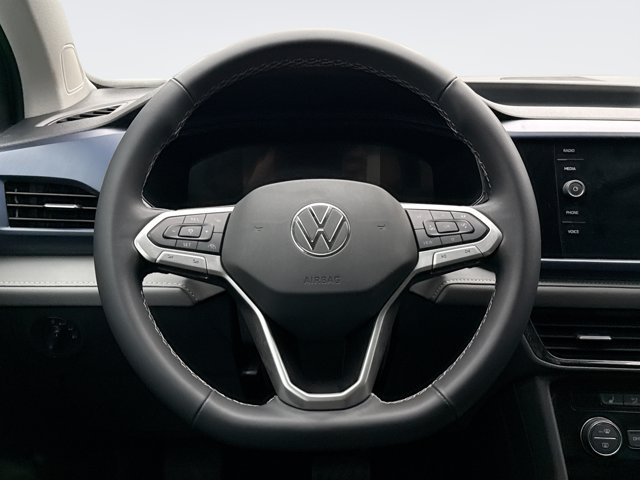 Used 2024 Volkswagen Taos SE AWD/4WD image 12
