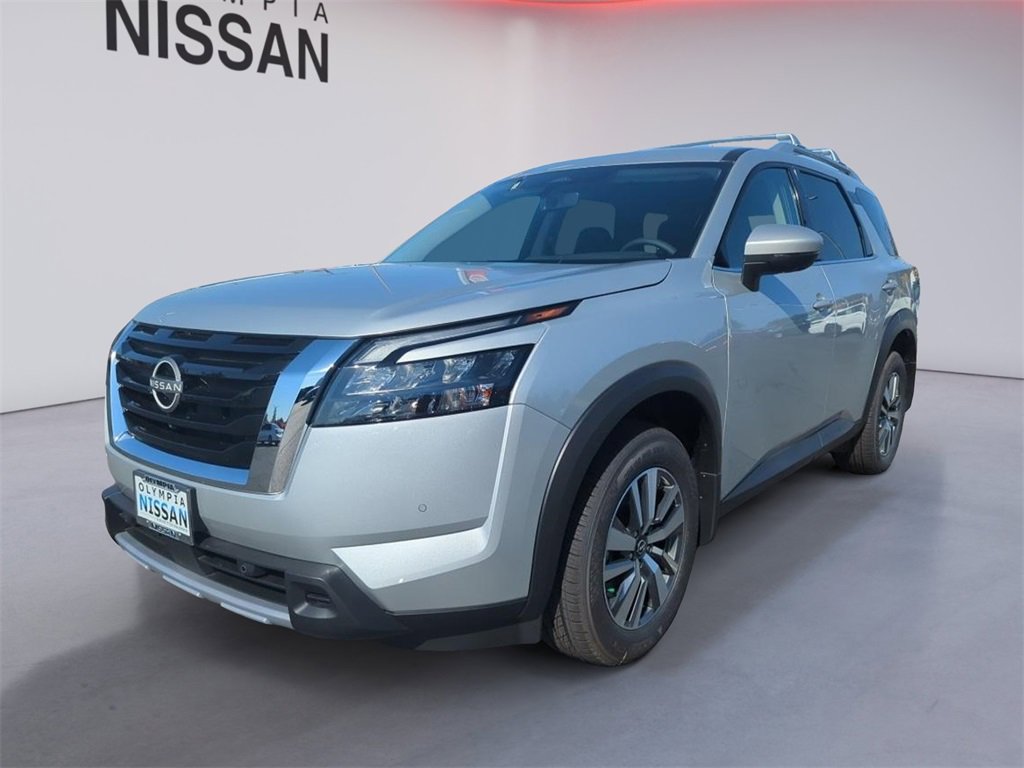 New 2025 Nissan Pathfinder SL w/ Cargo Package