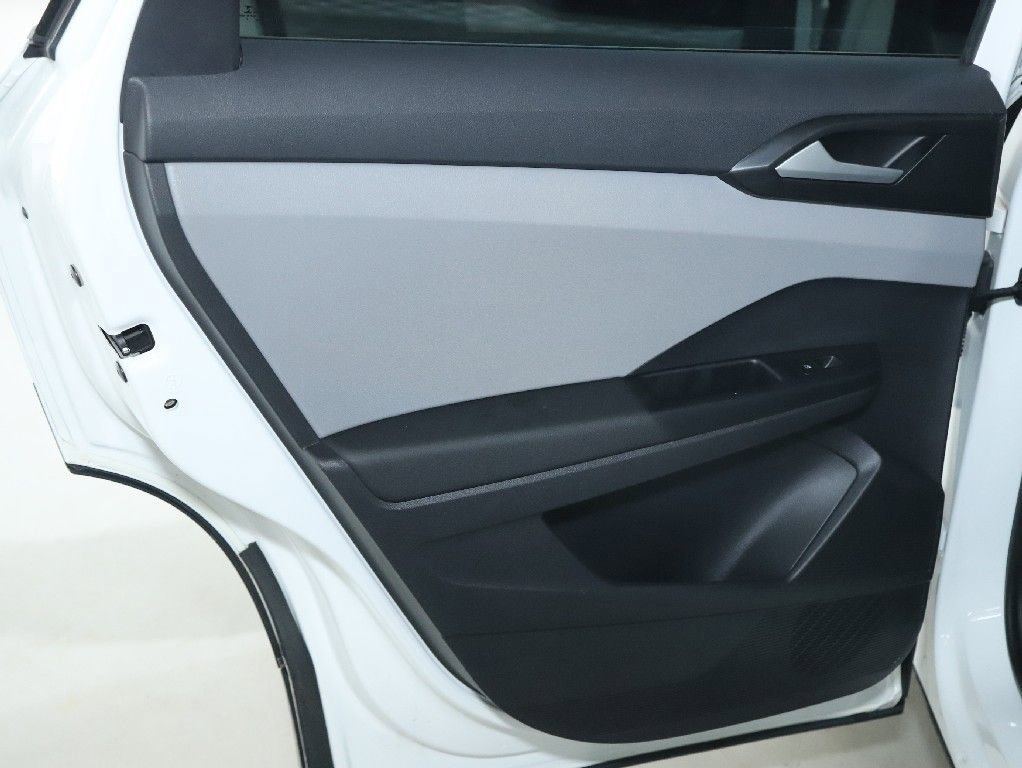 Used 2022 Volkswagen Taos S image 13