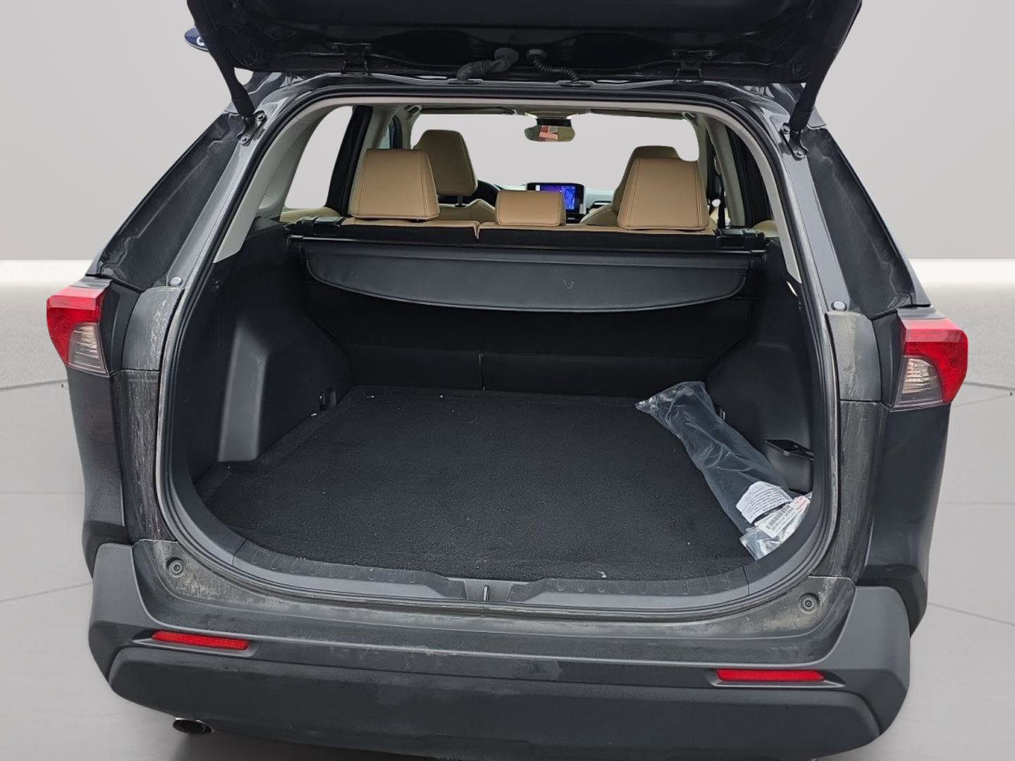 Used 2024 Toyota RAV4 XLE Premium image 73