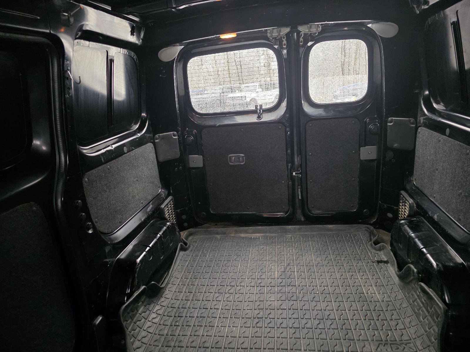 Used 2014 Nissan NV200 SV w/ Technology Package image 24