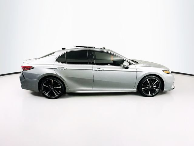 Used 2019 Toyota Camry XSE FWD image 11