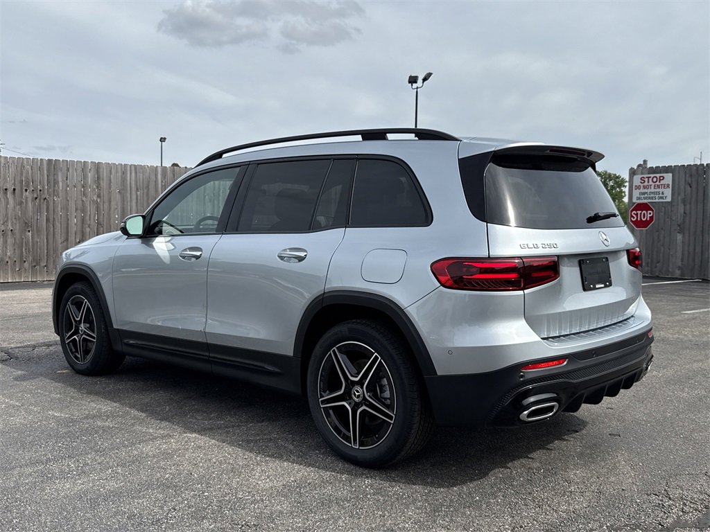 Certified 2025 Mercedes-Benz GLB 250 image 3