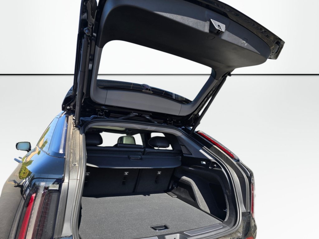 New 2026 Cadillac Optiq Luxury 2 AWD/4WD image 12