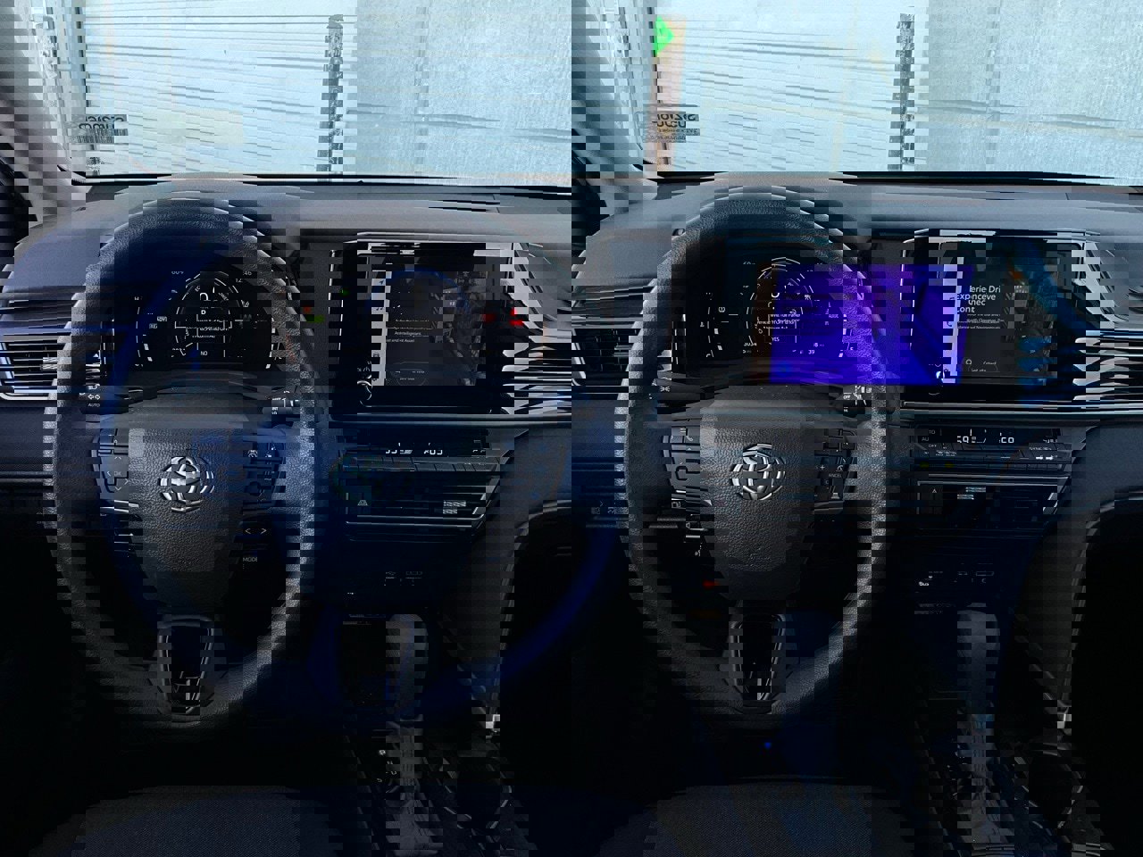 Used 2025 Toyota Camry LE image 13