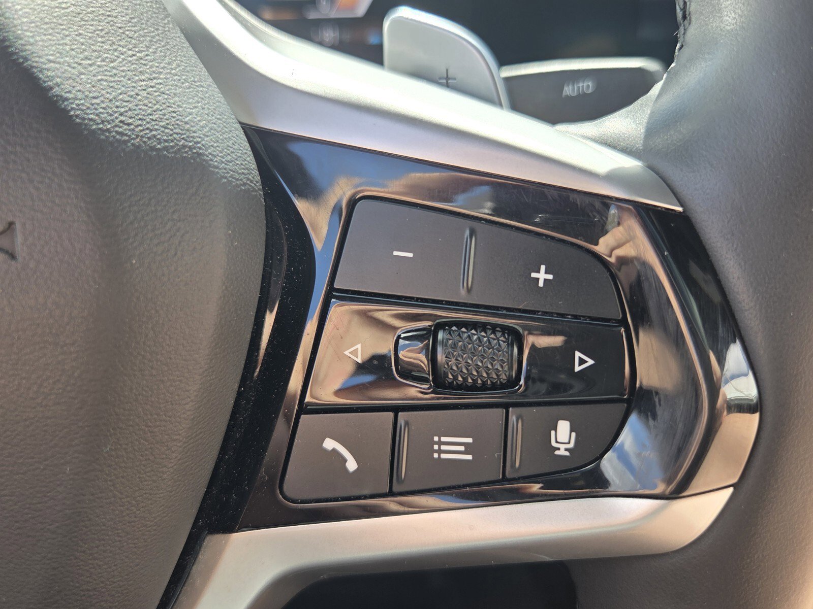 Certified 2025 BMW 230i Coupe image 27