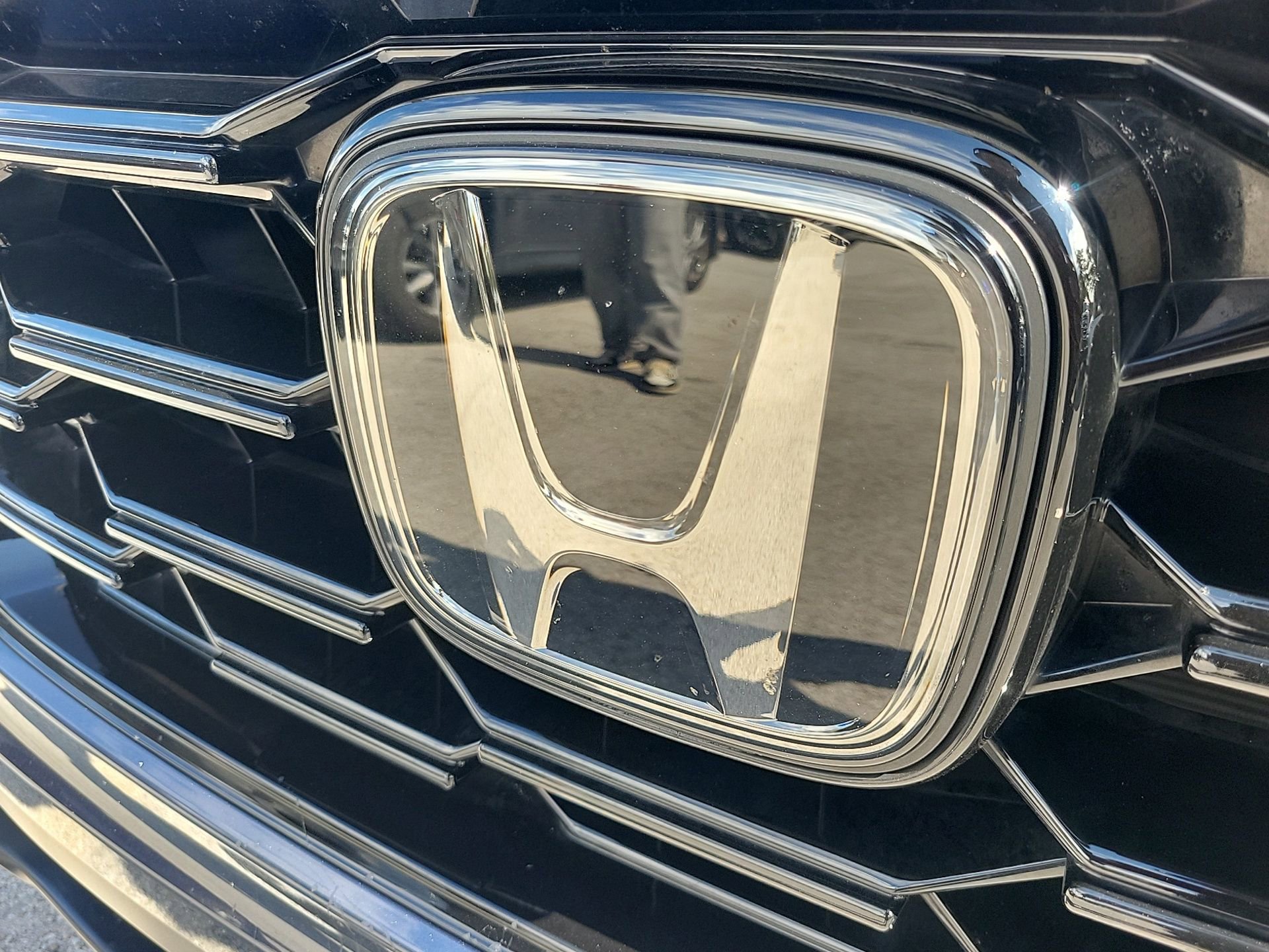 Used 2025 Honda CR-V EX image 8