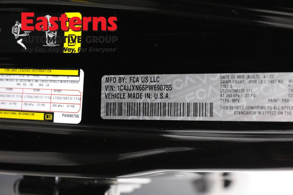 Used 2023 Jeep Wrangler Unlimited w/ Cold Weather Group AWD/4WD image 36