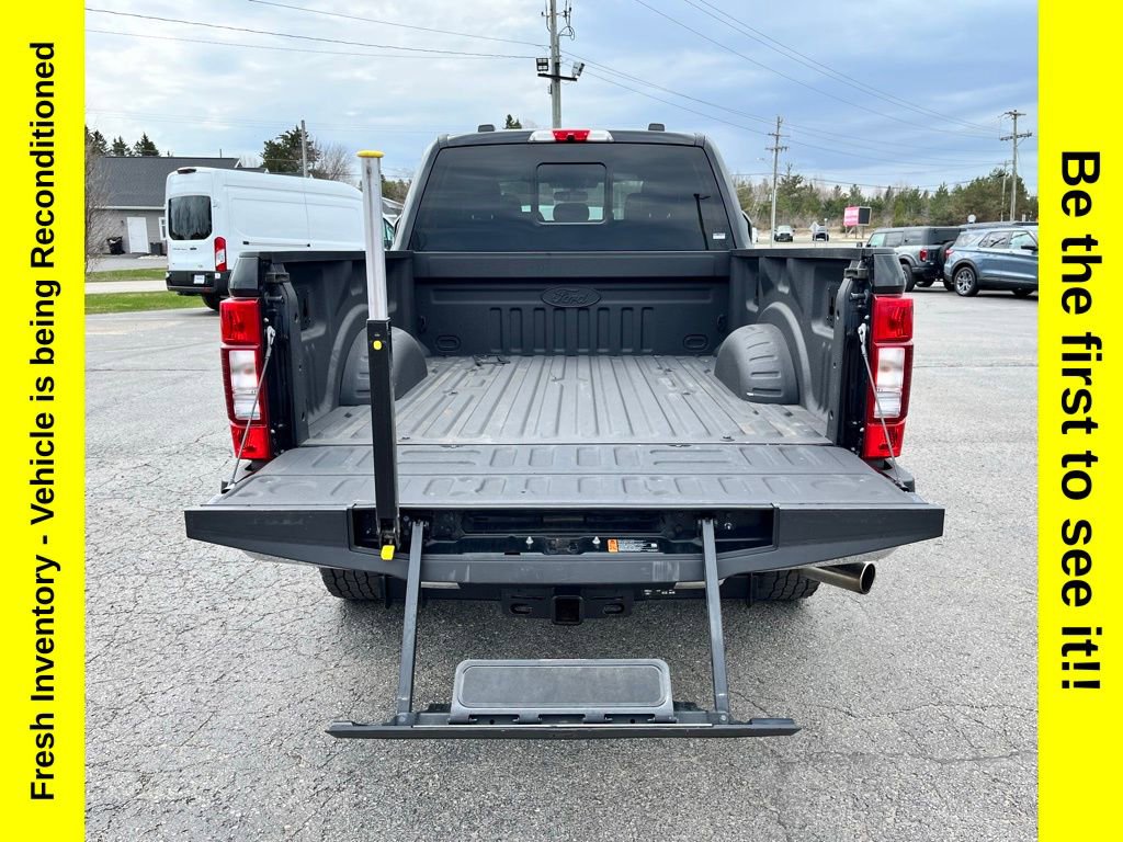 Used 2022 Ford F250 Lariat w/ Lariat Ultimate Package AWD/4WD image 22