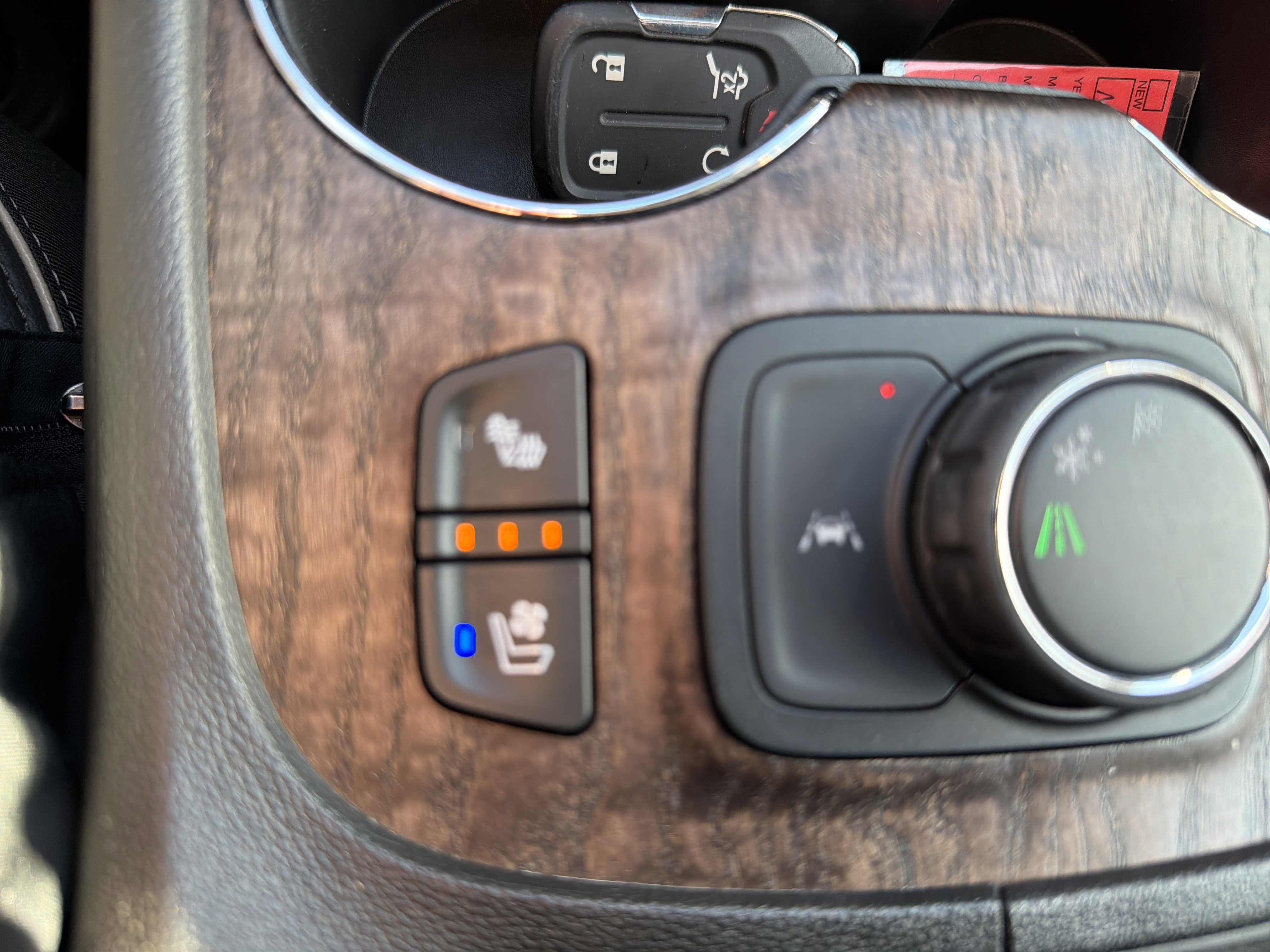 Used 2023 GMC Acadia Denali w/ Denali Technology Package image 41