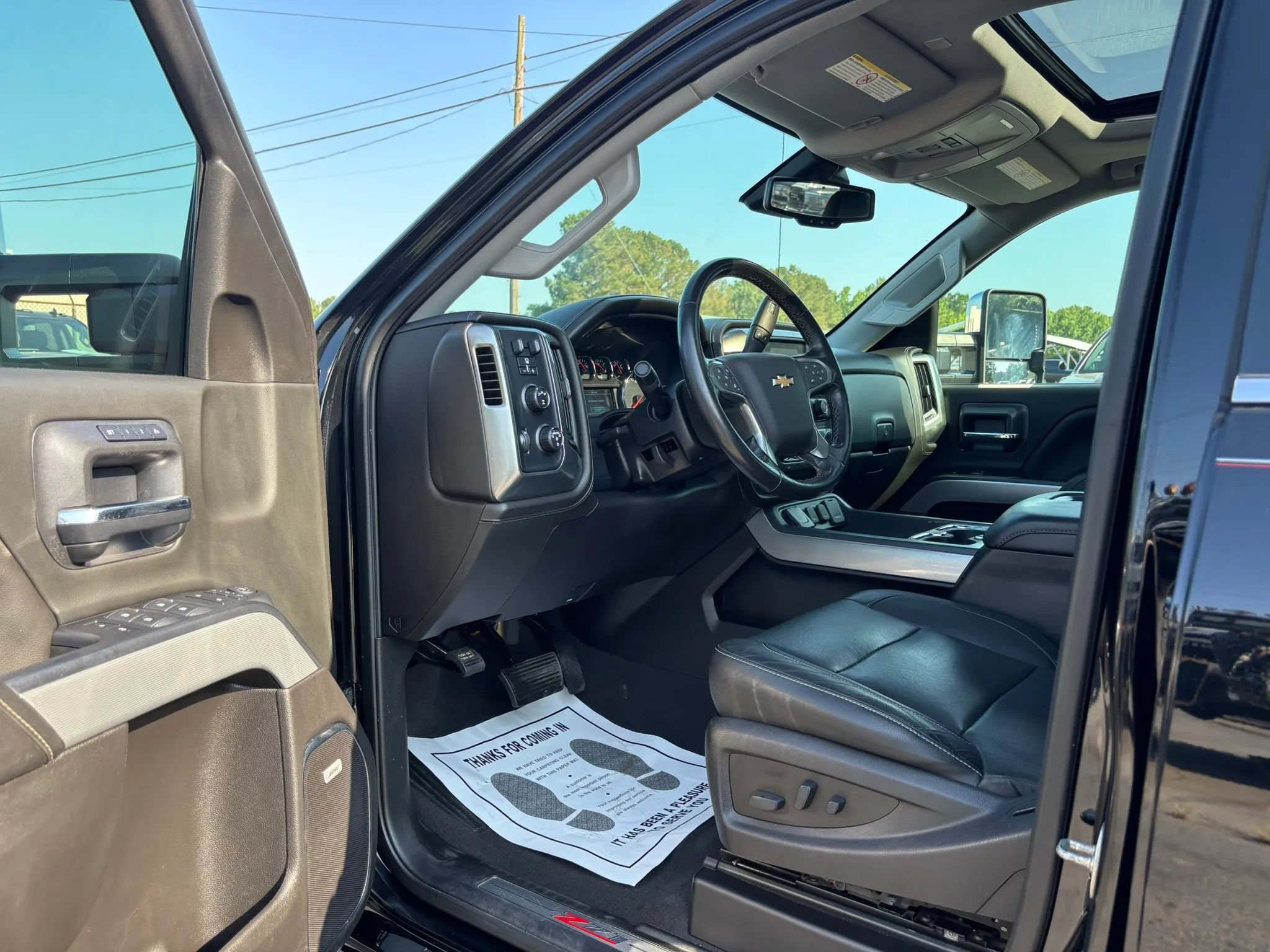 Used 2019 Chevrolet Silverado 2500 LTZ w/ Duramax Plus Package AWD/4WD image 18
