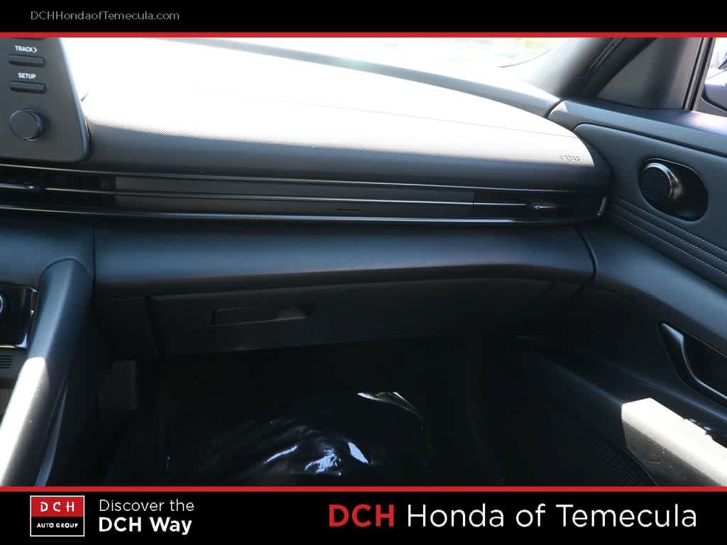 Used 2025 Hyundai Elantra Sport FWD image 14