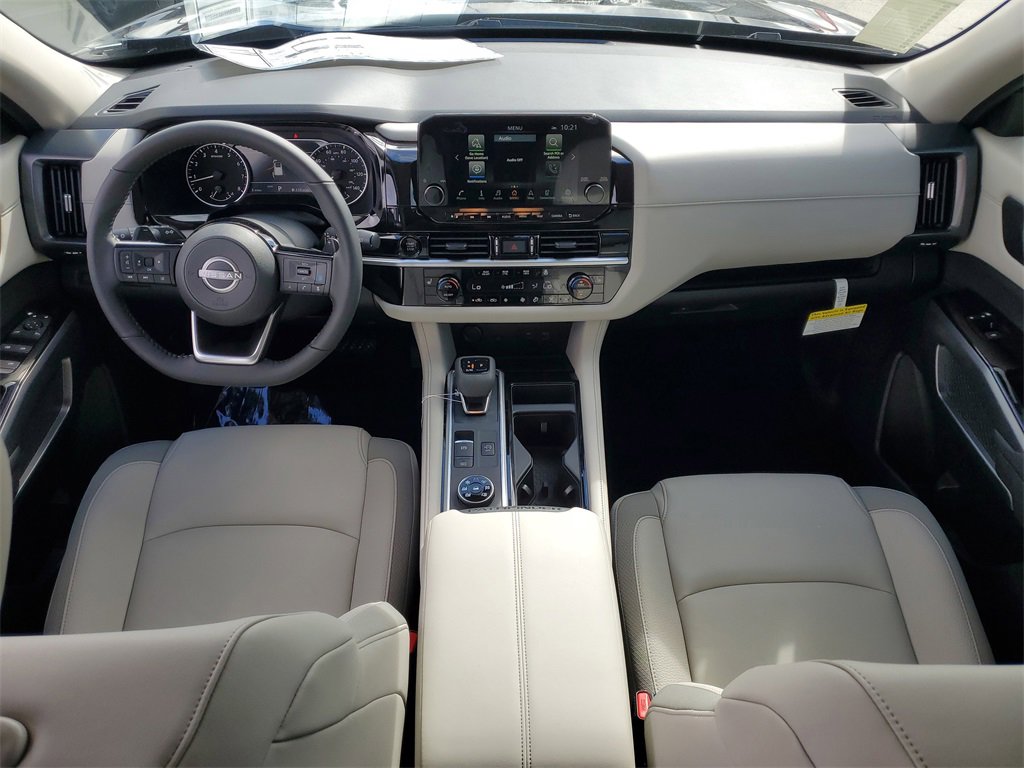 New 2025 Nissan Pathfinder SL image 7