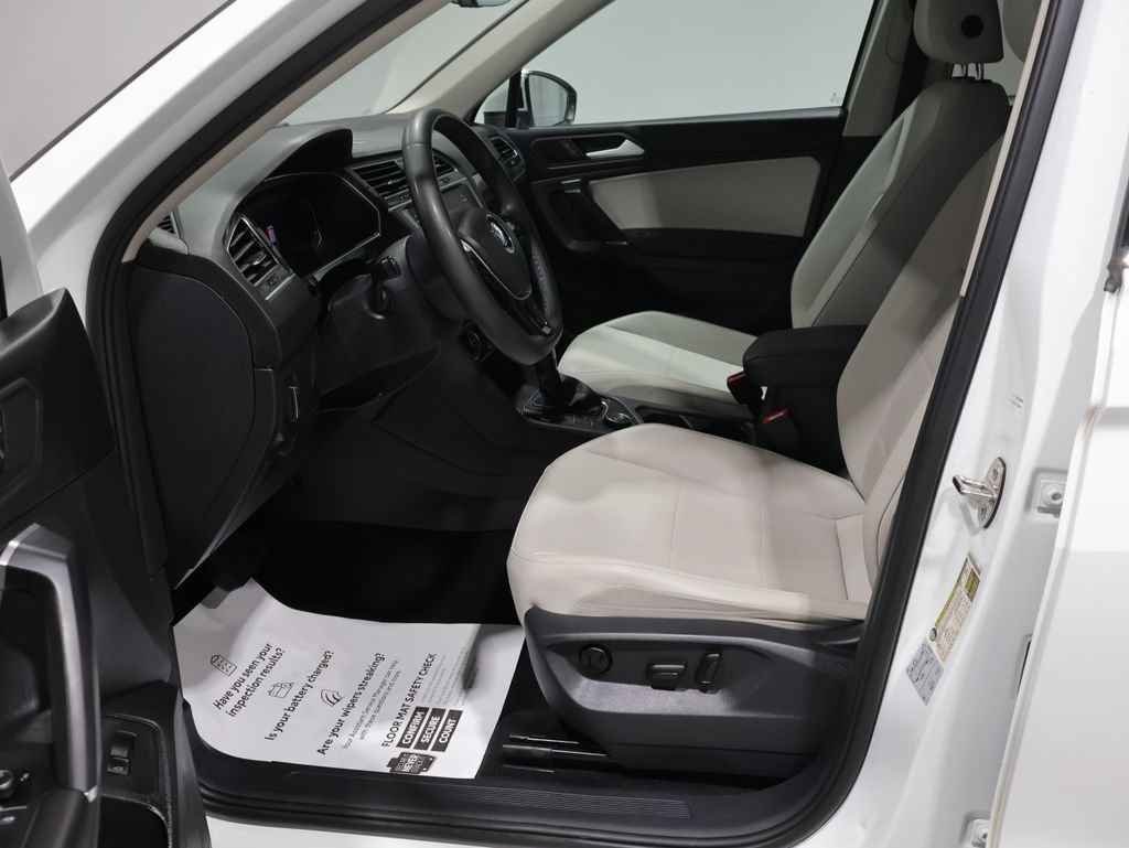 Used 2020 Volkswagen Tiguan SEL AWD/4WD image 10