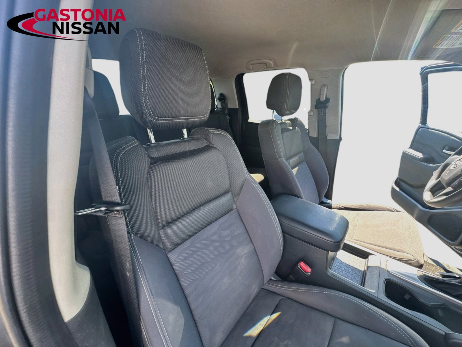 Used 2023 Nissan Frontier SV RWD image 34