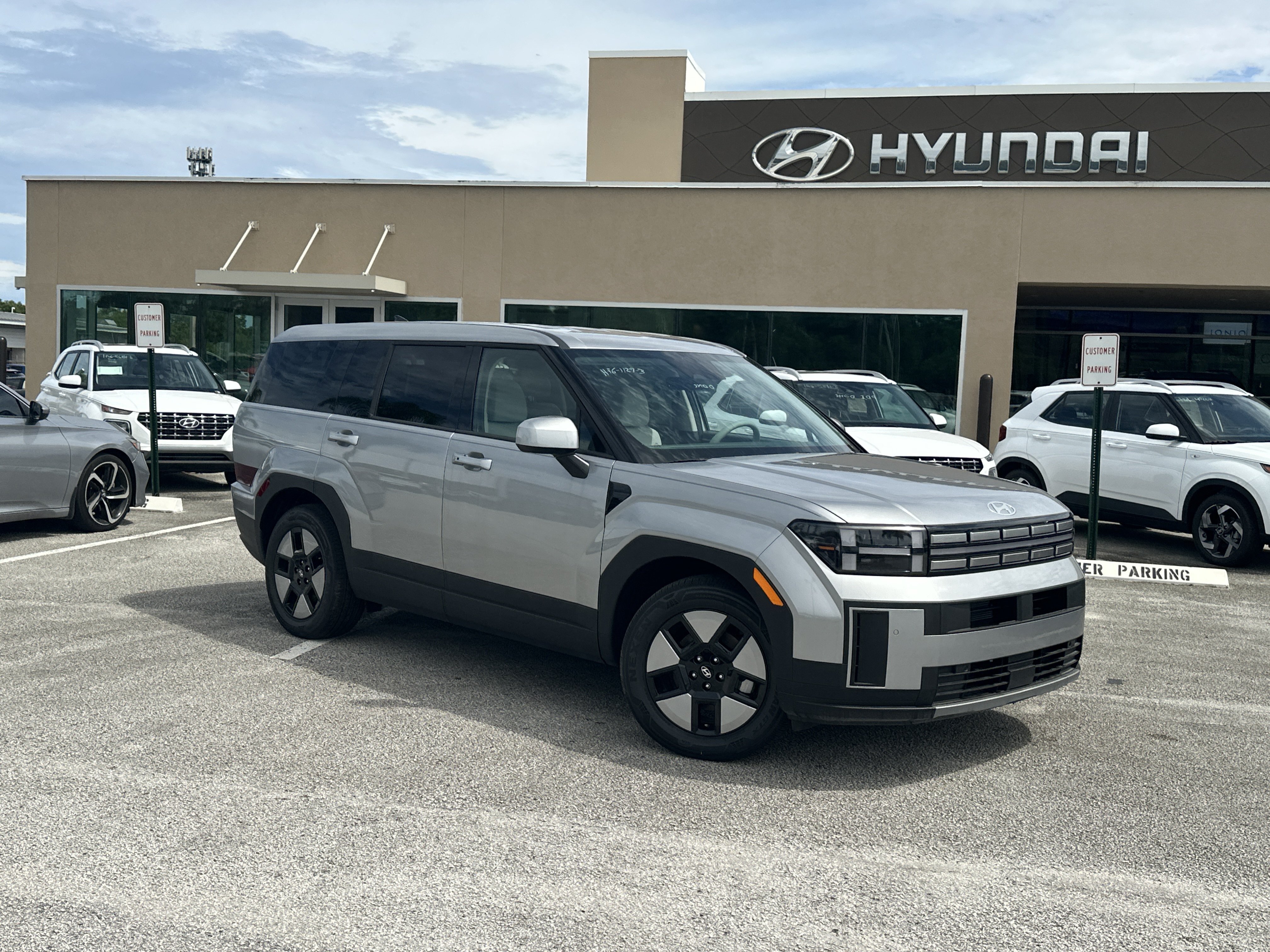 New 2026 Hyundai Santa Fe SE FWD image 1
