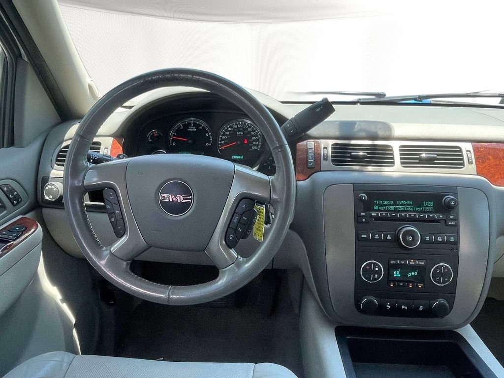 Used 2013 GMC Yukon SLT w/ SLT-2 Equipment Package RWD image 13