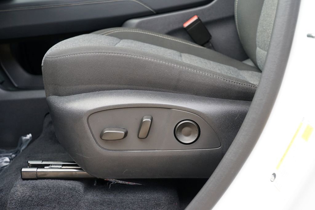 Certified 2025 GMC Acadia Elevation image 15