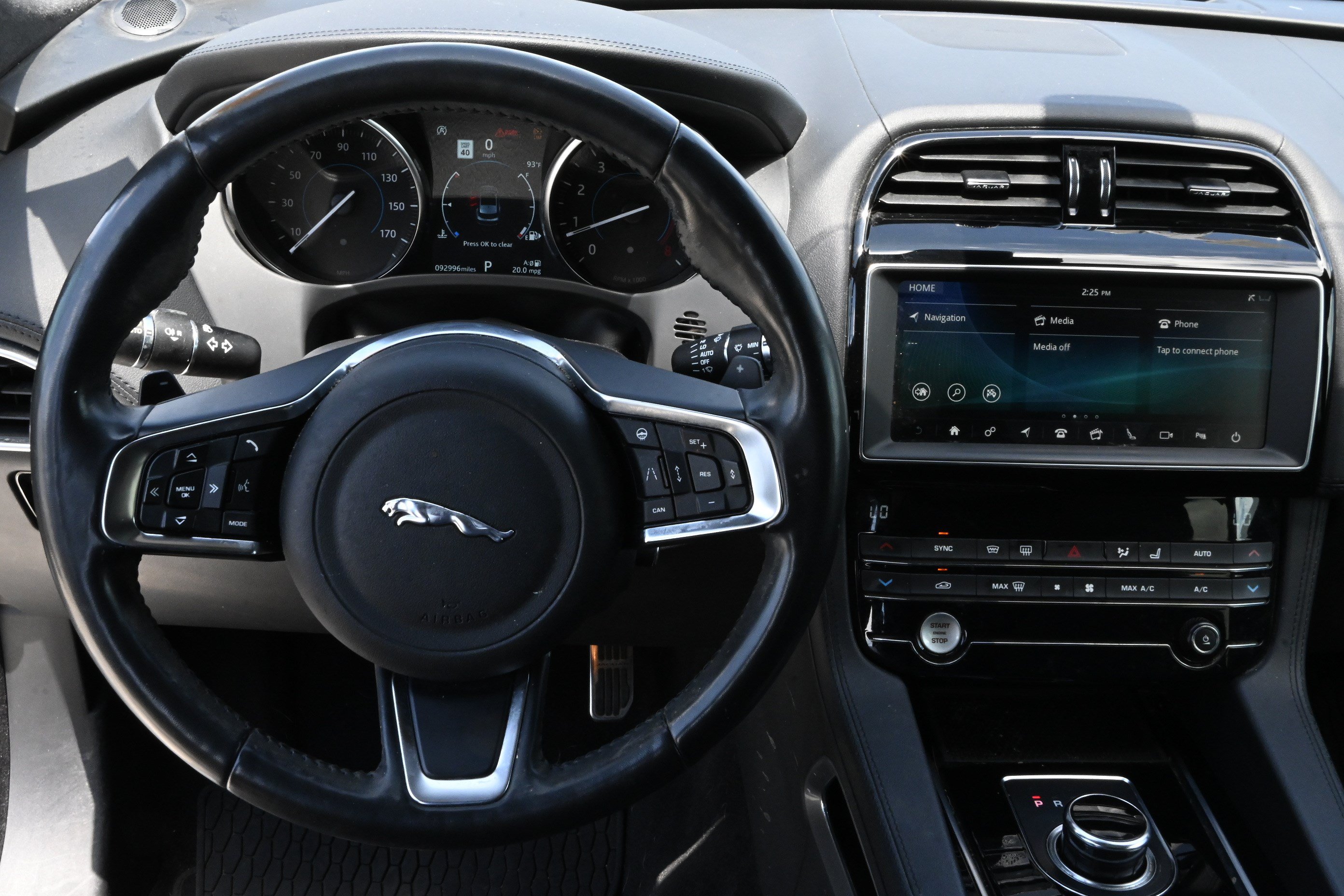 Used 2019 Jaguar F-PACE Prestige AWD/4WD image 14