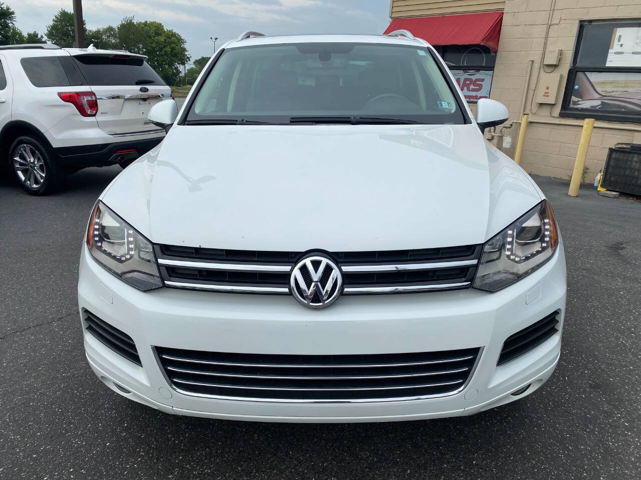 Used 2014 Volkswagen Touareg TDI AWD/4WD image 8