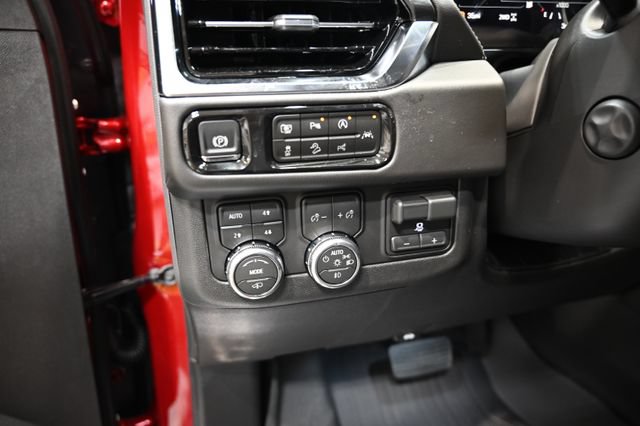 New 2026 GMC Yukon XL Denali w/ Sun & Power Step Package AWD/4WD image 28