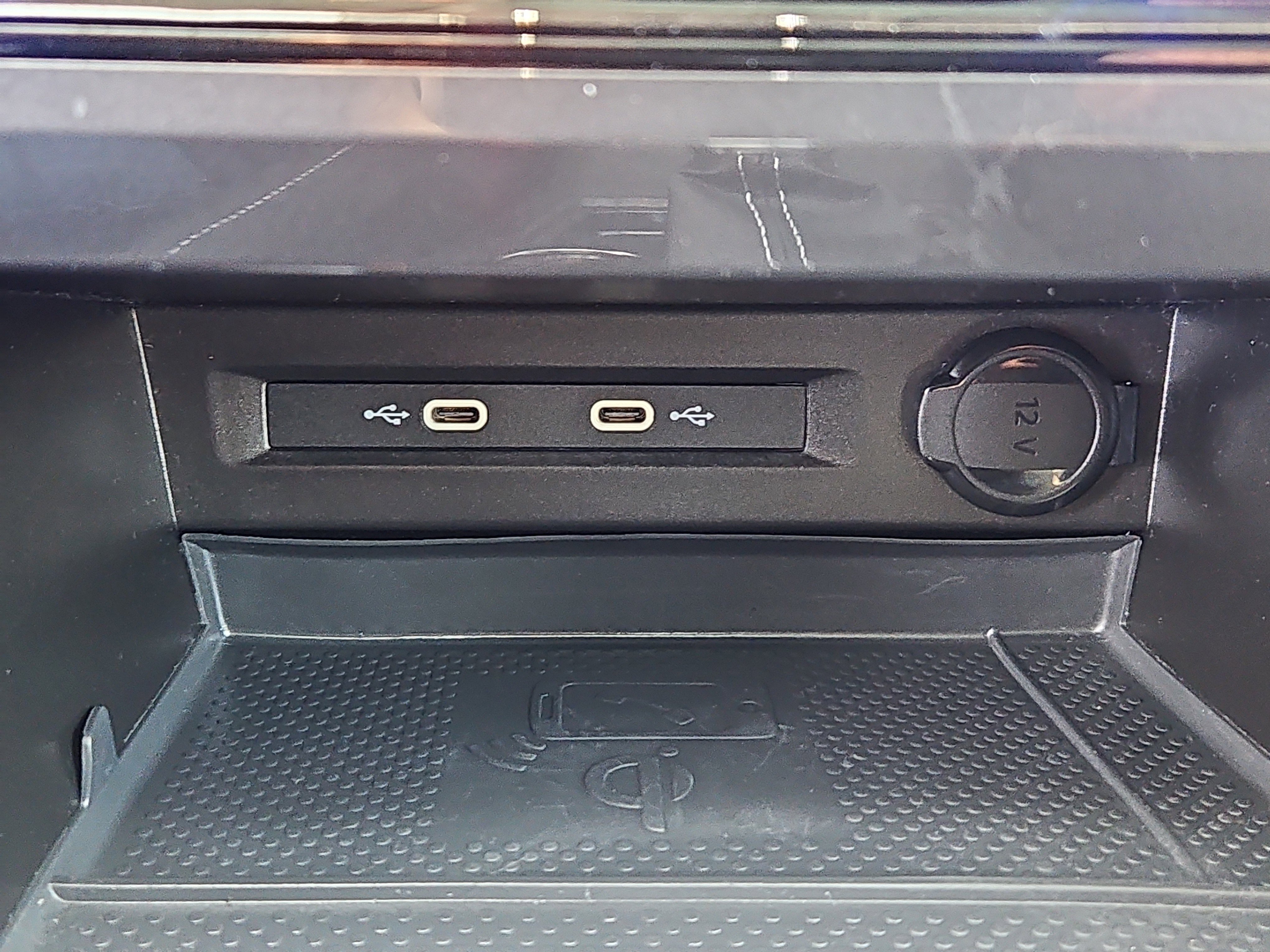 Certified 2023 Volkswagen Tiguan SE w/ Panoramic Sunroof Package image 11