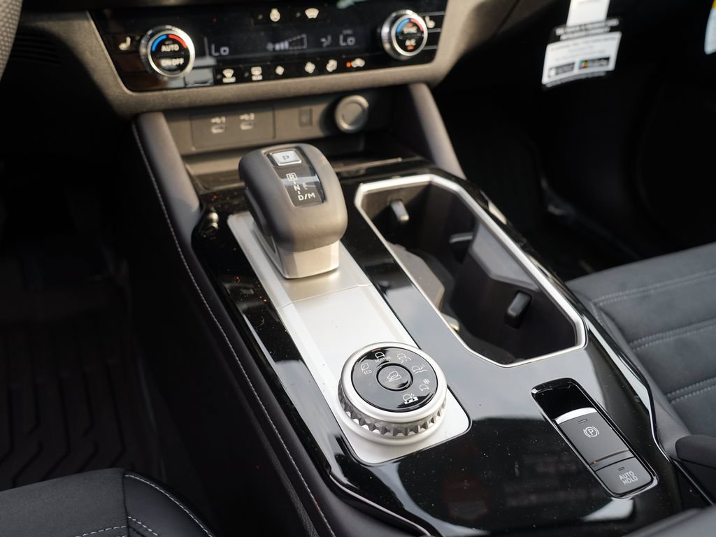 New 2026 Mitsubishi Outlander AWD image 25