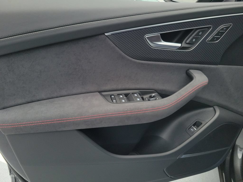New 2026 Audi RS Q8 performance AWD/4WD image 18