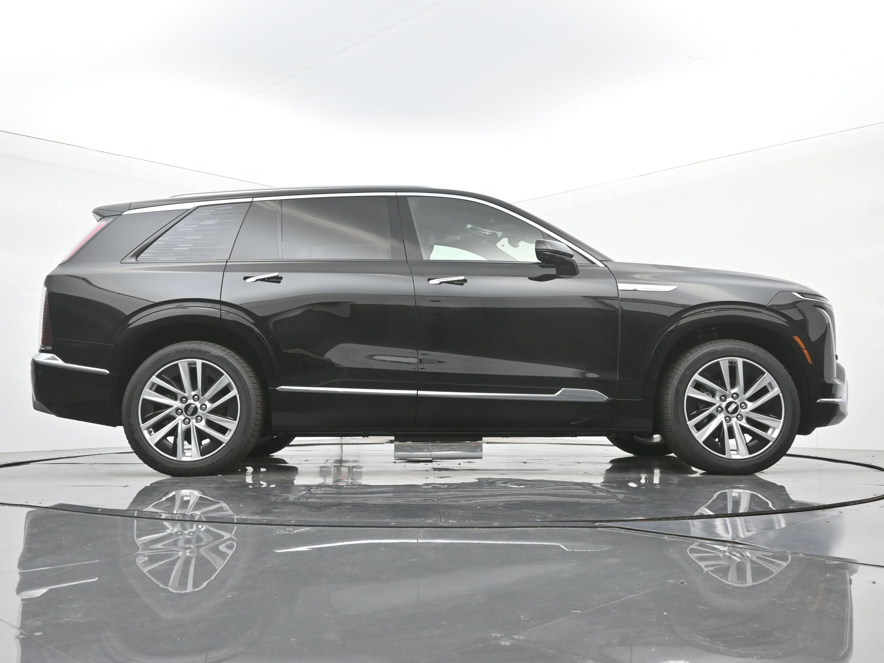 New 2026 Cadillac Vistiq Luxury w/ LPO, Floor Liner Package image 20